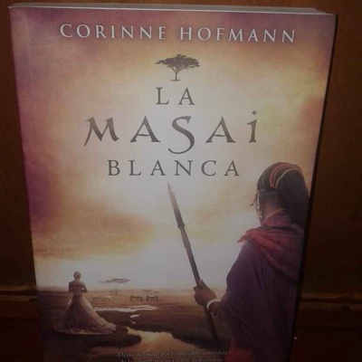 La Masai blanca en Libreria Tomislav Punta Arenas